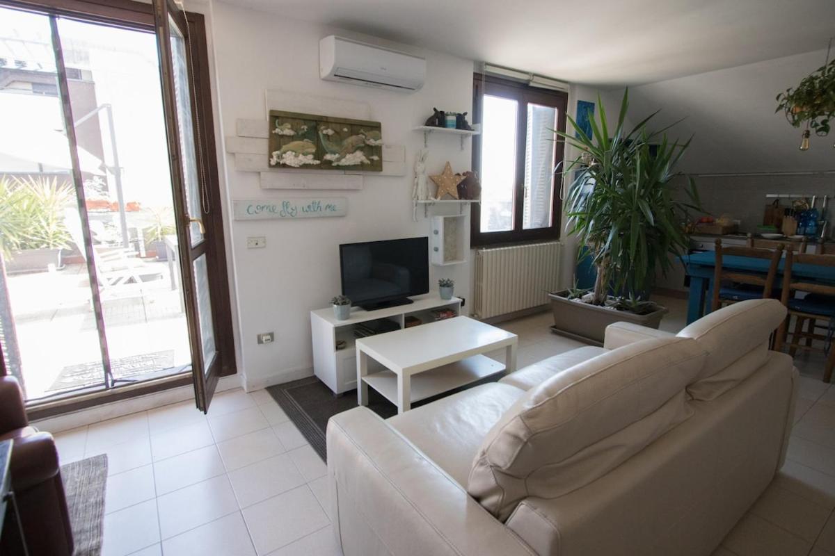 The Little Penthouse Διαμέρισμα Seregno Εξωτερικό φωτογραφία